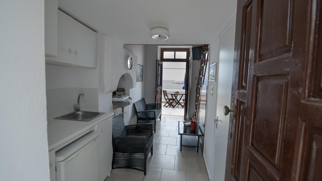 Roulas Apartments Χάλκη Εξωτερικό φωτογραφία